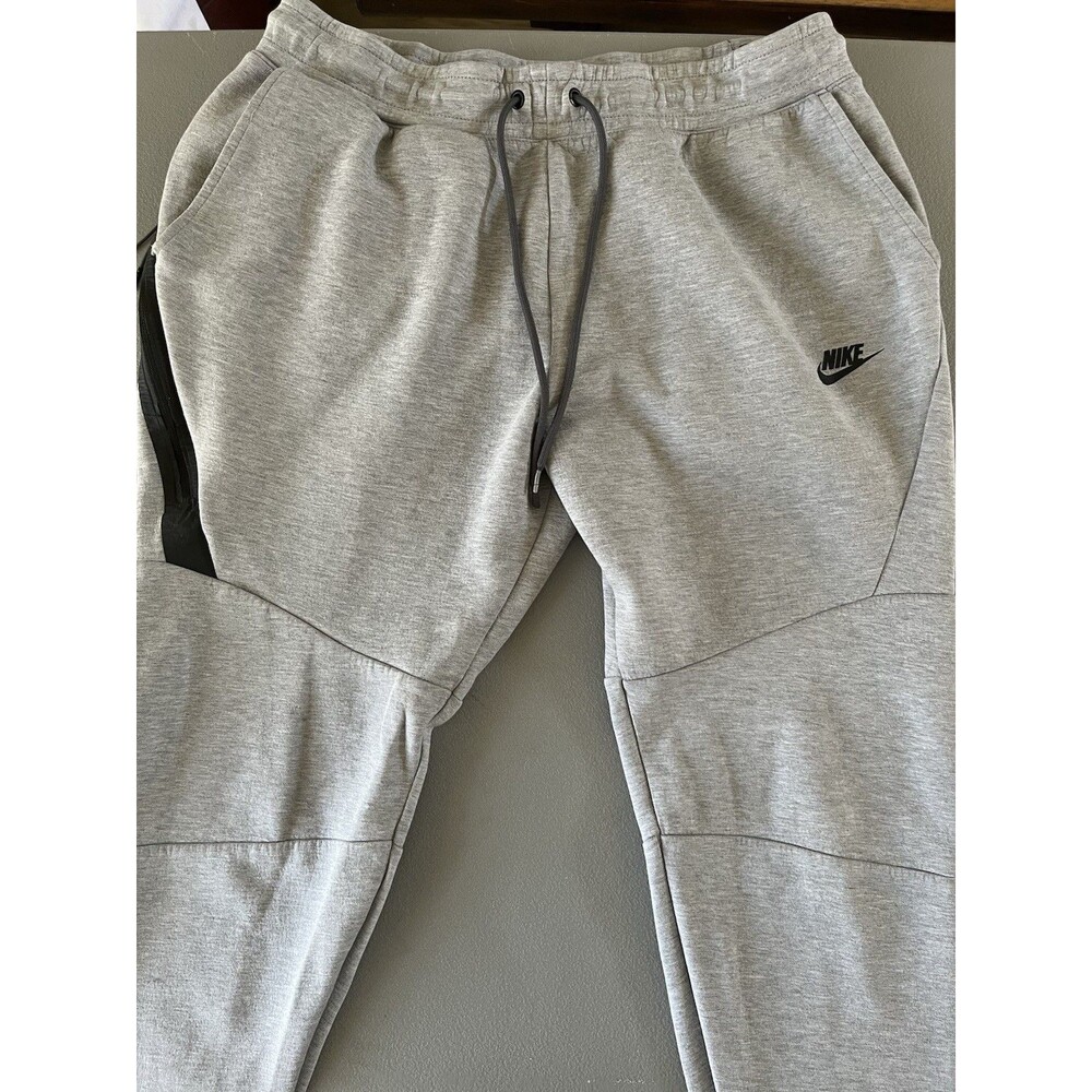 Nike Tech Fleece Joggers Men’s Sz Large Gray Black Sweatpants Premium Loungewear - Picture 10 of 12